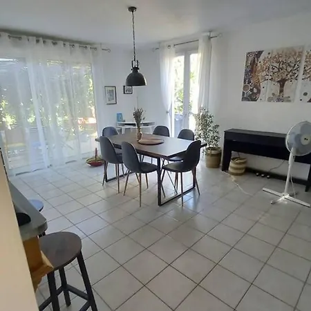 Maison Conviviale En Pleine Nature A Greoux-les-bains, 3 Дом отдыха *