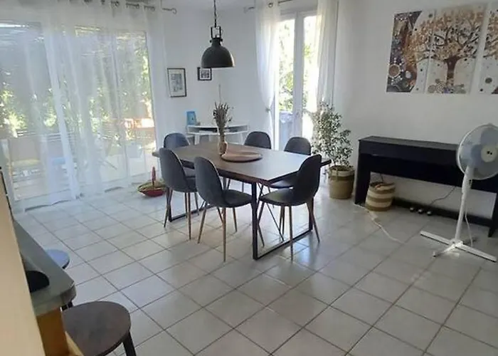 Maison Conviviale En Pleine Nature A Greoux-les-bains, 3 Holiday home *