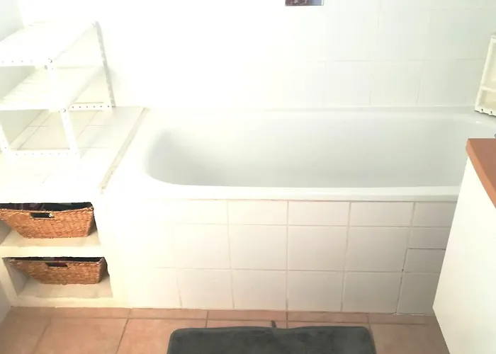 Holiday home Maison Conviviale En Pleine Nature A Greoux-les-bains, 3 *