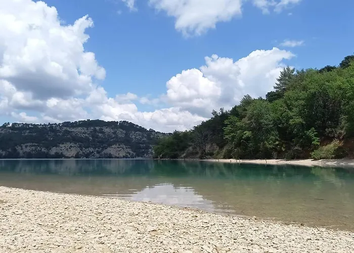 Holiday home Maison Conviviale En Pleine Nature A Greoux-les-bains, 3 Greoux-les-Bains