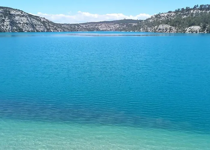 Maison Conviviale En Pleine Nature A Greoux-les-bains, 3 *