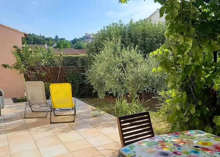 Maison Conviviale En Pleine Nature A Greoux-les-bains, 3