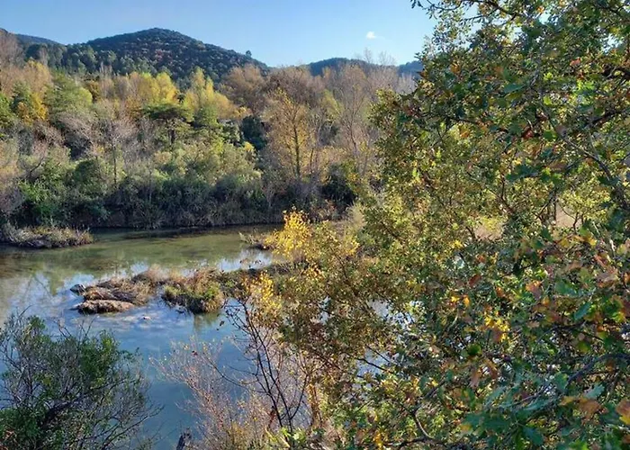 Maison Conviviale En Pleine Nature A Greoux-les-bains, 3 *