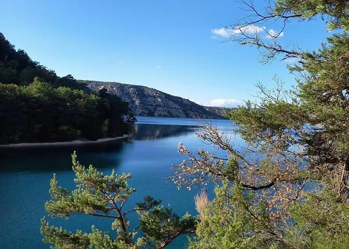 Holiday home Maison Conviviale En Pleine Nature A Greoux-les-bains, 3