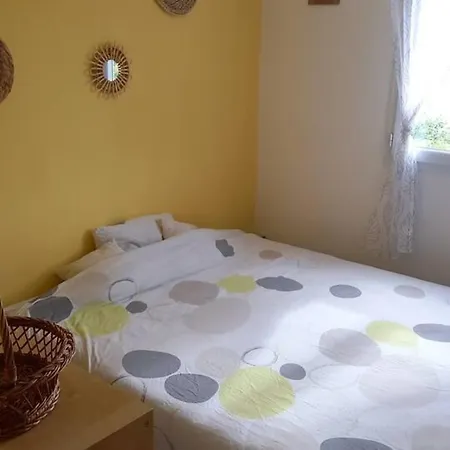 Maison Conviviale En Pleine Nature A Greoux-les-bains, 3 Holiday home *