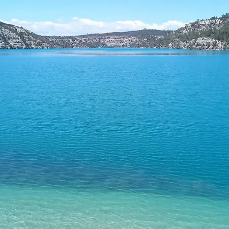 Maison Conviviale En Pleine Nature A Greoux-les-bains, 3 *